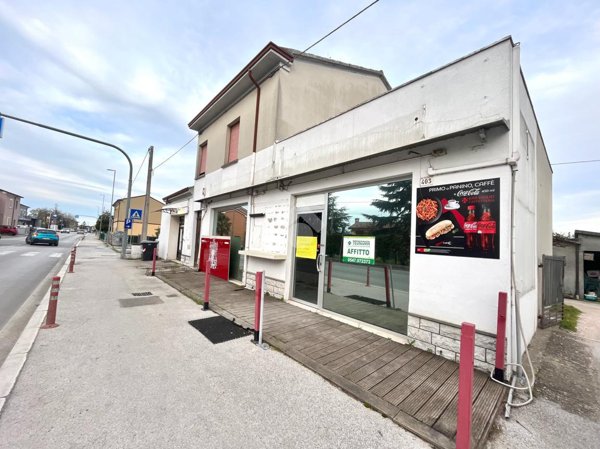 locale commerciale in affitto a Cesenatico in zona Bagnarola