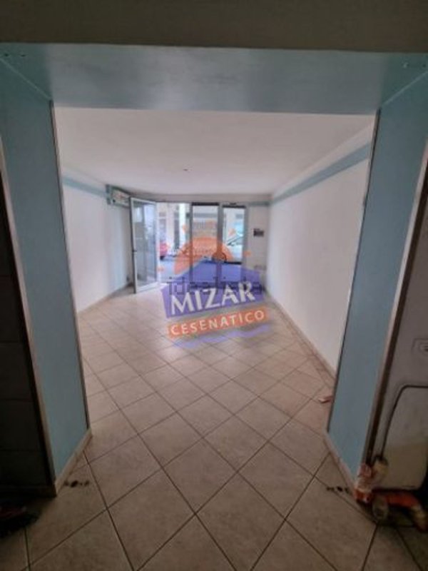 negozio in affitto a Cesenatico