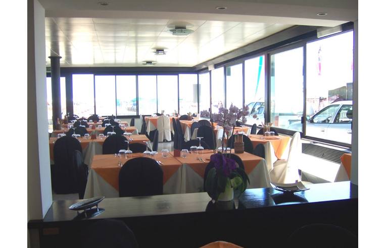 negozio in affitto a Cesenatico in zona Sala