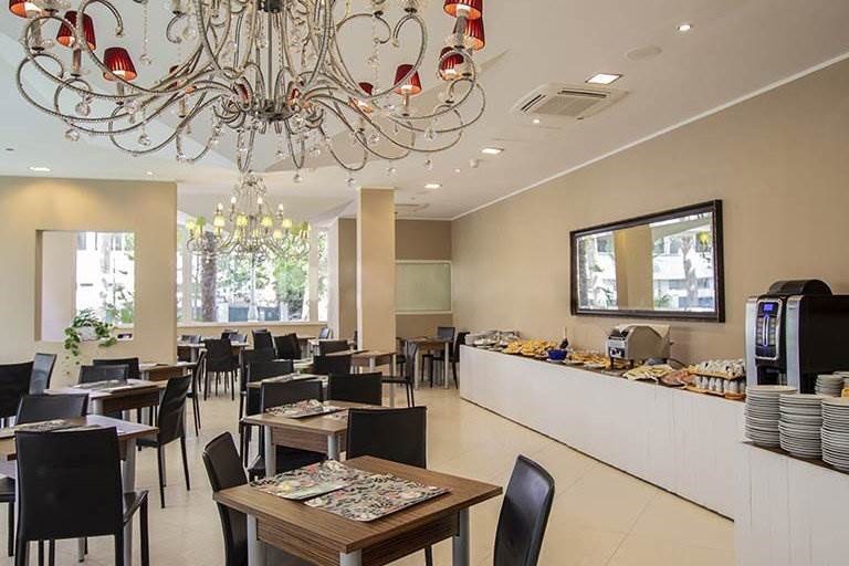 negozio in affitto a Cesenatico