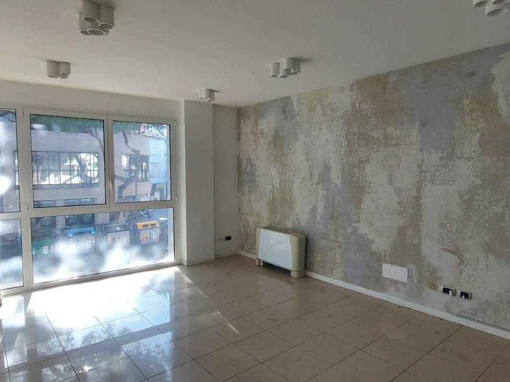 negozio in affitto a Cesenatico