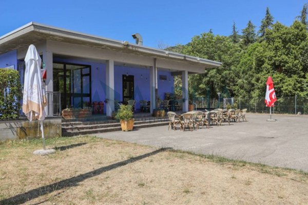 negozio in affitto a Civitella di Romagna in zona Cusercoli
