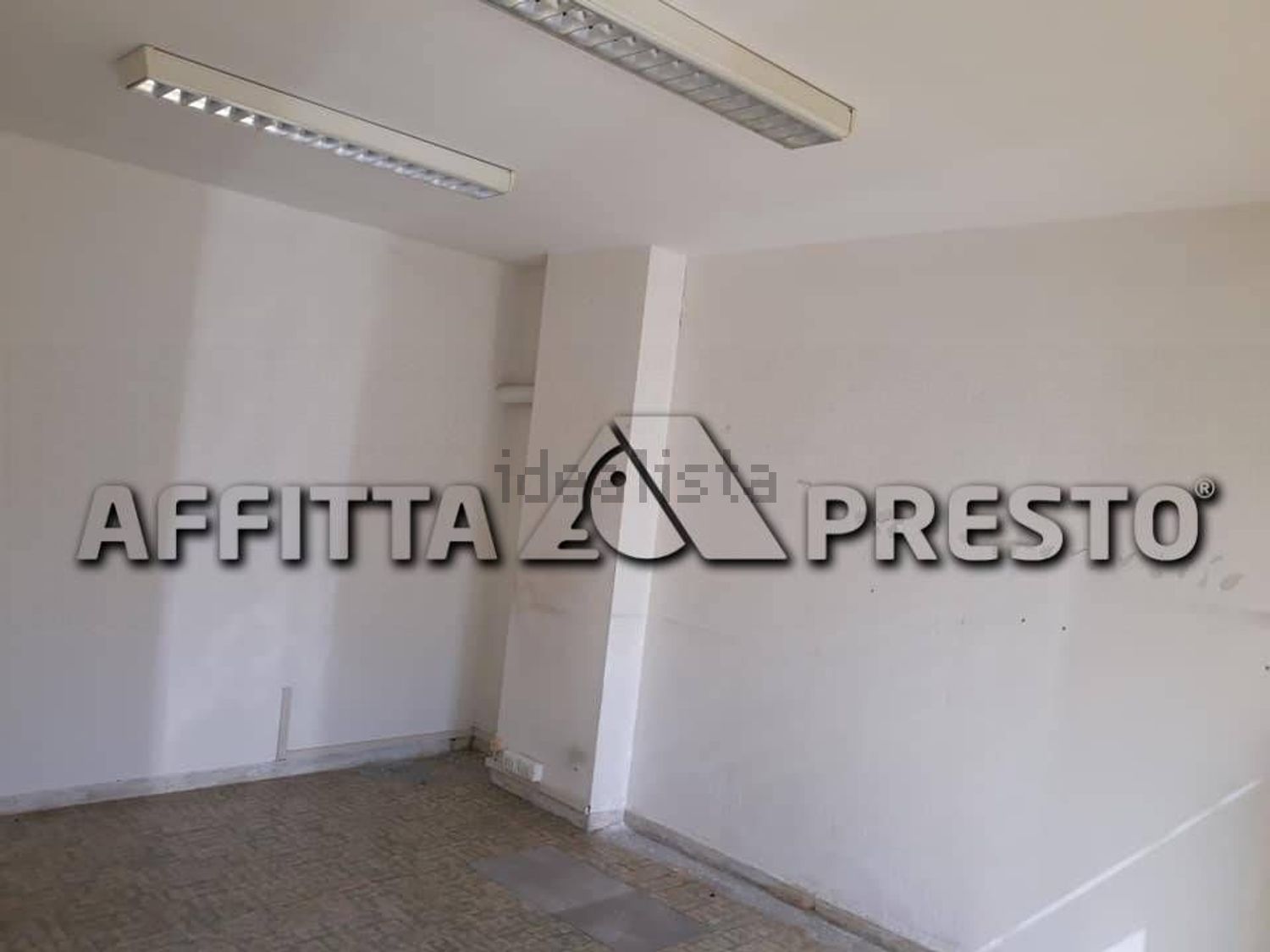 negozio in affitto a Forlì in zona Cava