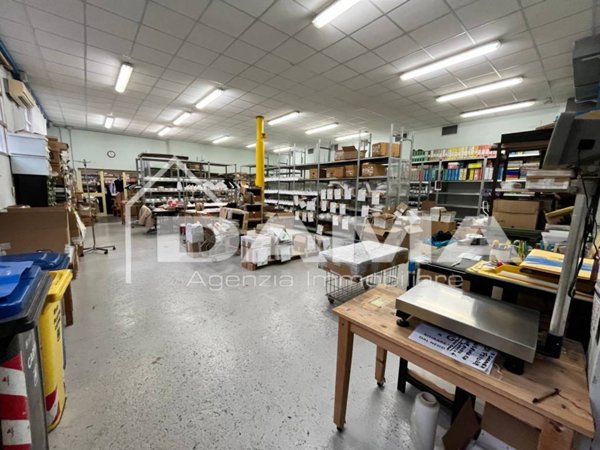 negozio in affitto a Forlì in zona Coriano