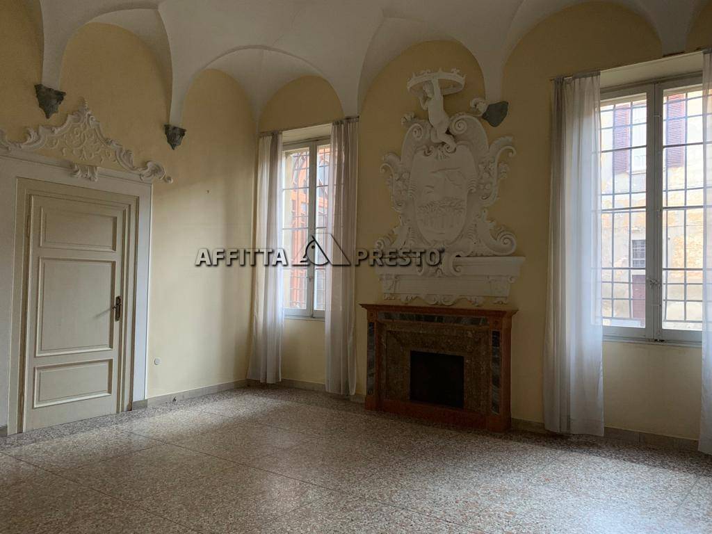 negozio in affitto a Forlì in zona Centro Storico