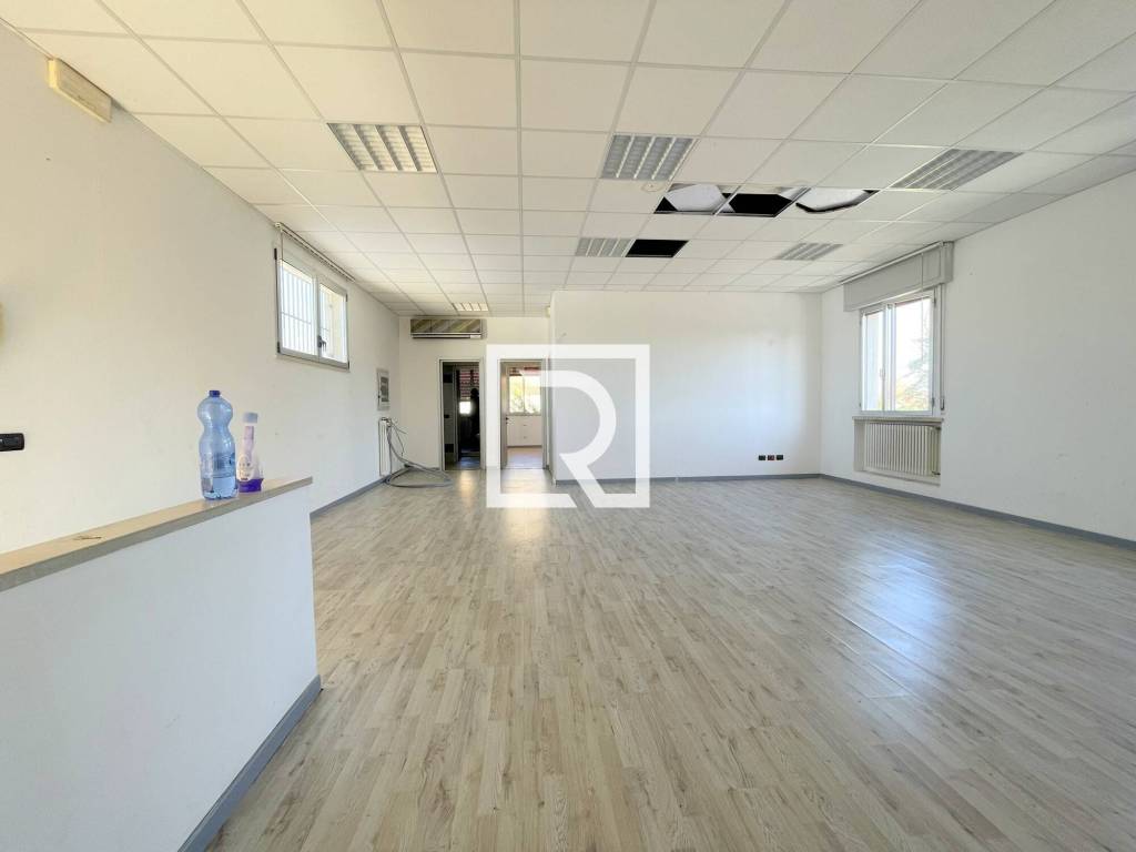 ufficio in affitto a Forlì in zona Villanova