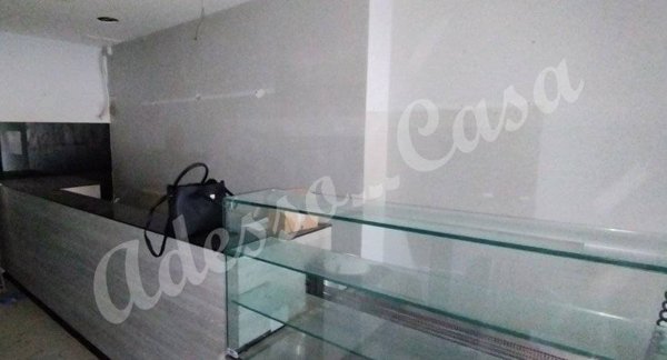 negozio in affitto a Forlì in zona Cava