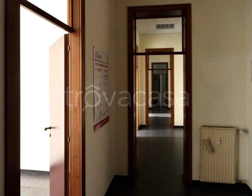 negozio in affitto a Forlì in zona Centro Storico