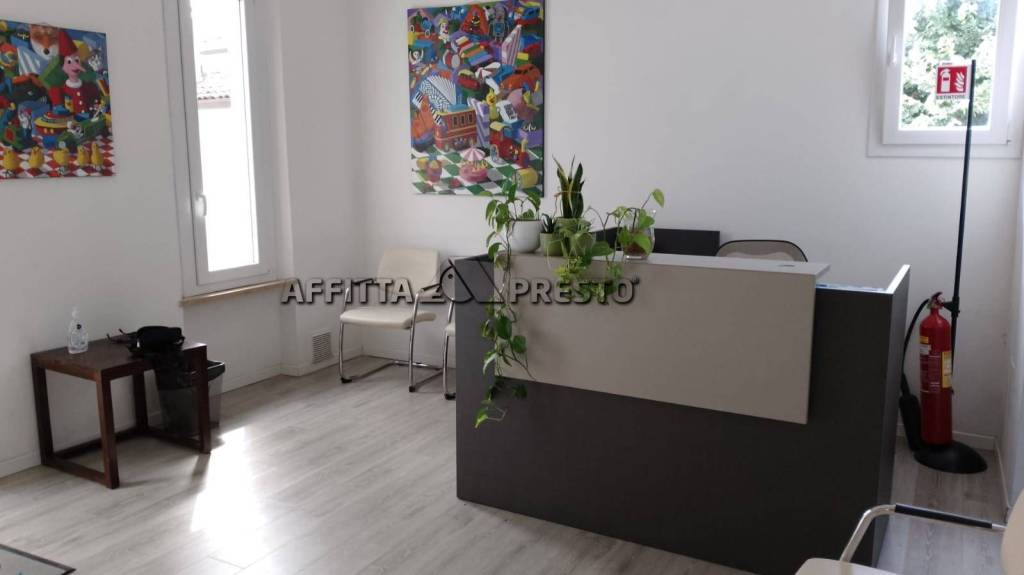 negozio in affitto a Forlì