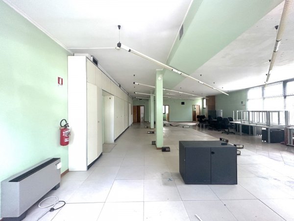 negozio in affitto a Forlì