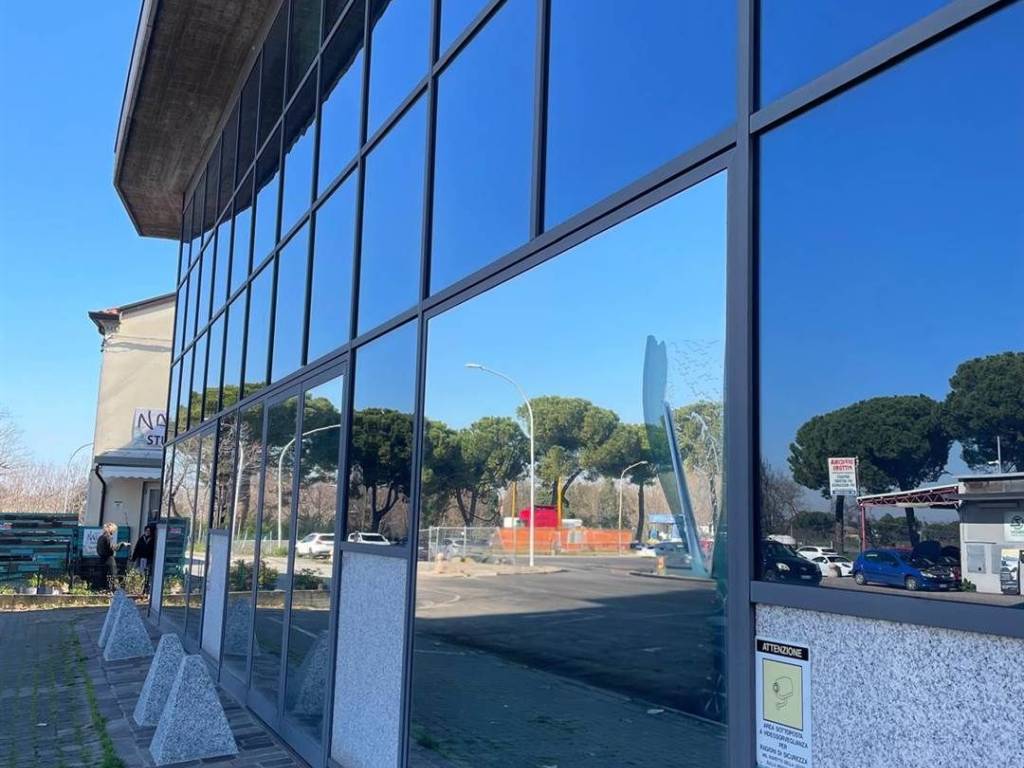 negozio in affitto a Forlì in zona San Benedetto