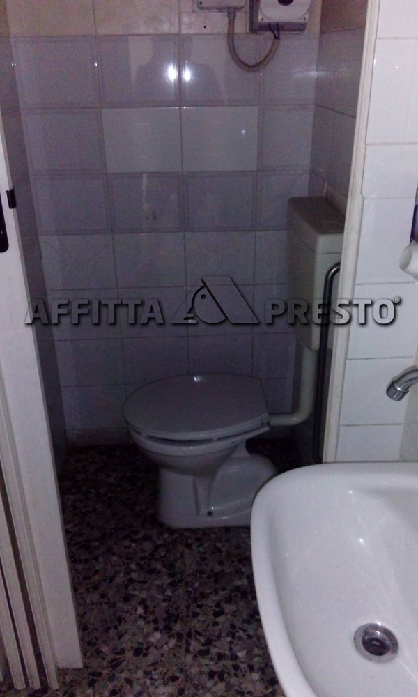 negozio in affitto a Forlì