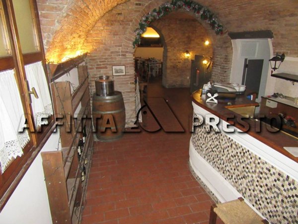 negozio in affitto a Forlì in zona Centro Storico