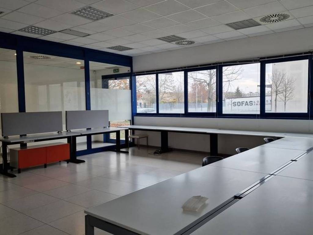 ufficio in affitto a Forlì in zona Coriano