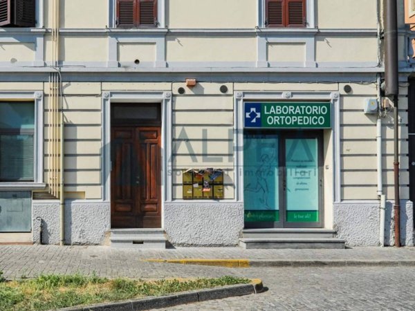 negozio in affitto a Forlì in zona San Benedetto