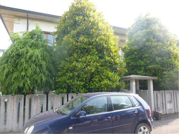 esavano in affitto a Forlì in zona Cava