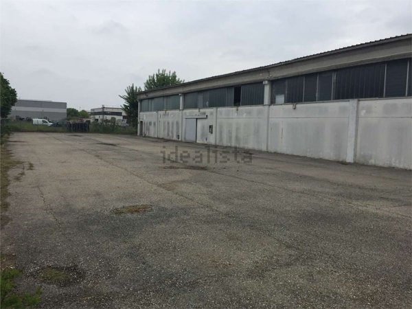 capannone in affitto a Forlì