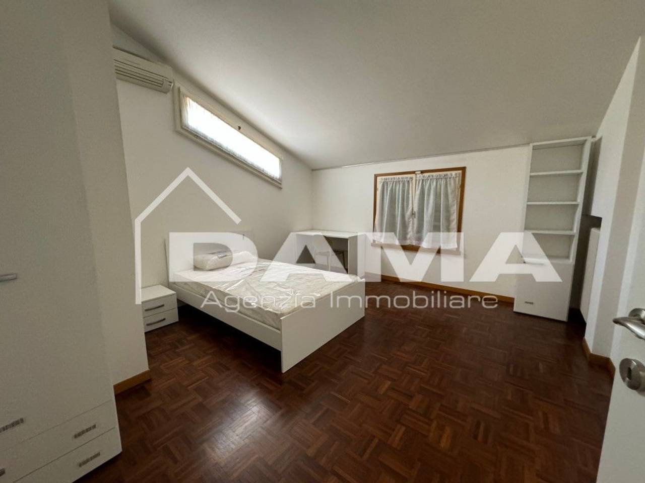 negozio in affitto a Forlì in zona Cà Ossi