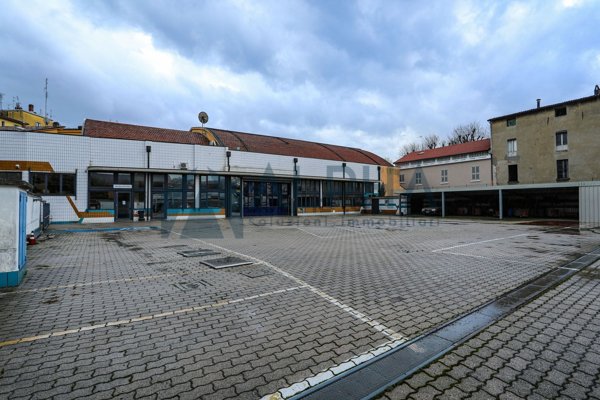 capannone in affitto a Forlì in zona Centro Storico