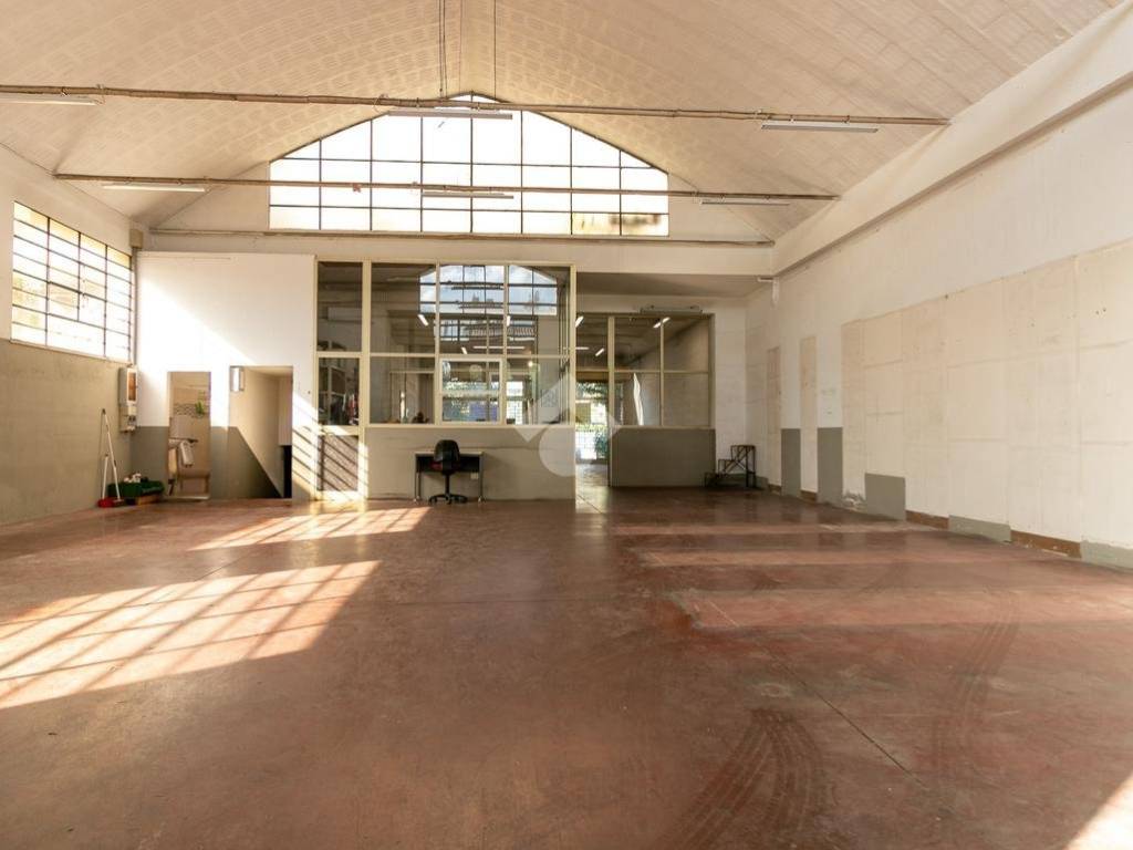 locale commerciale in affitto a Forlì in zona San Benedetto