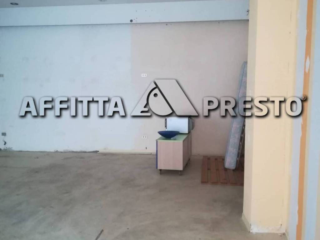 negozio in affitto a Forlì
