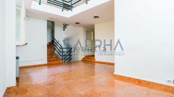 locale commerciale in affitto a Forlì in zona Centro Storico