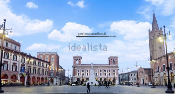 ufficio in affitto a Forlì in zona Centro Storico