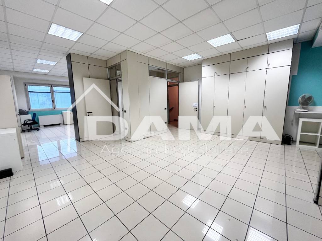 ufficio in affitto a Forlì in zona Coriano