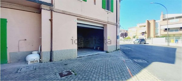 locale di sgombero in affitto a Forlì in zona Romiti