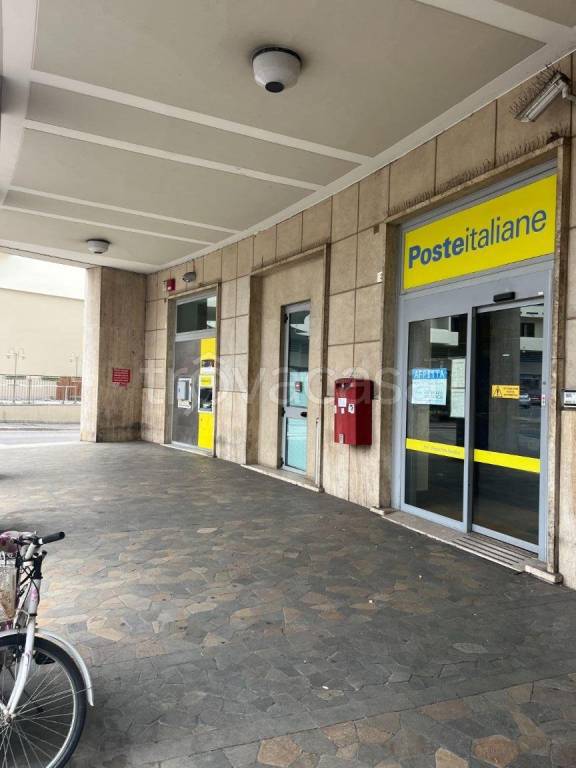 negozio in affitto a Forlì