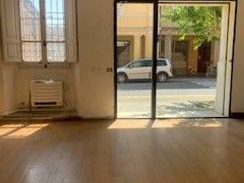 negozio in affitto a Forlì