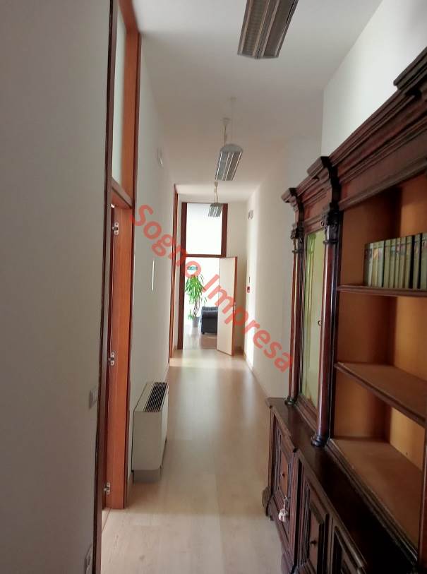 ufficio in affitto a Forlì in zona Coriano