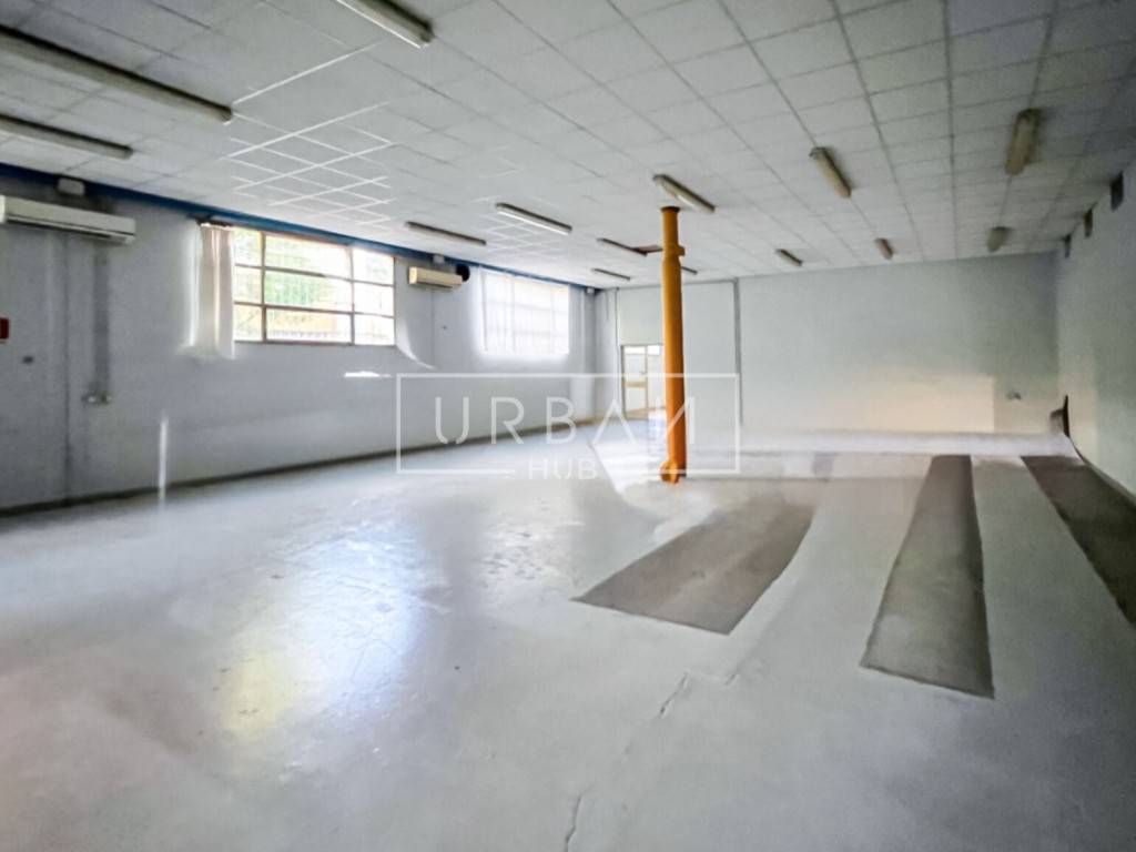 locale commerciale in affitto a Forlì in zona Coriano