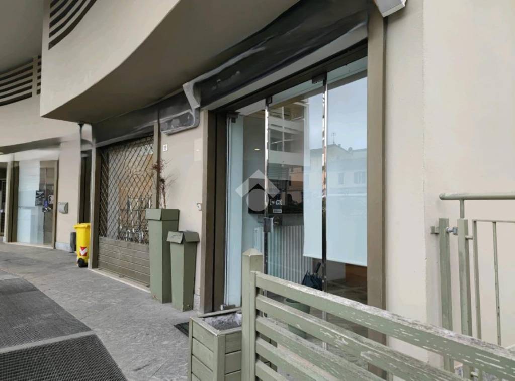 negozio in affitto a Forlì