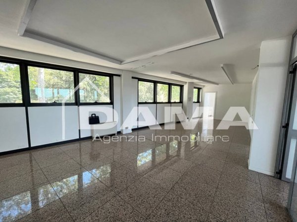 negozio in affitto a Forlì