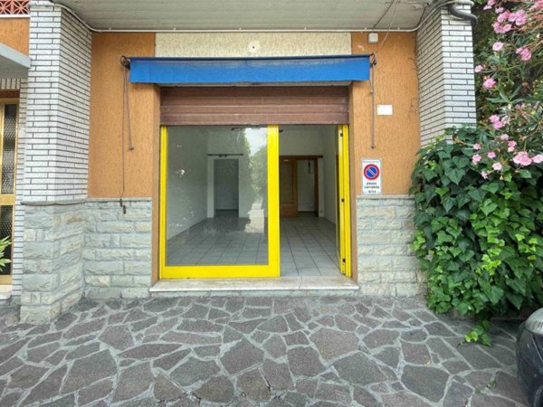 negozio in affitto a Forlì in zona Vecchiazzano