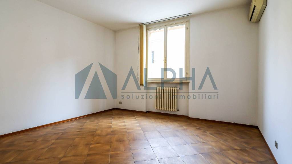 negozio in affitto a Forlì in zona Centro Storico