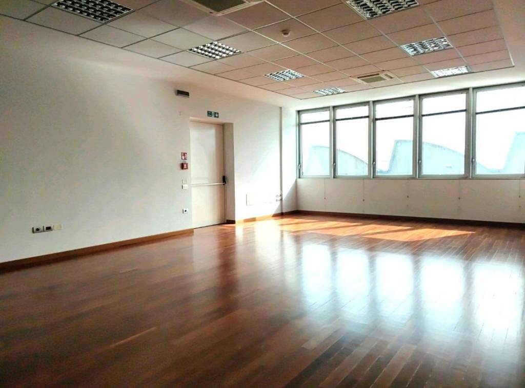 ufficio in affitto a Forlì in zona Cava