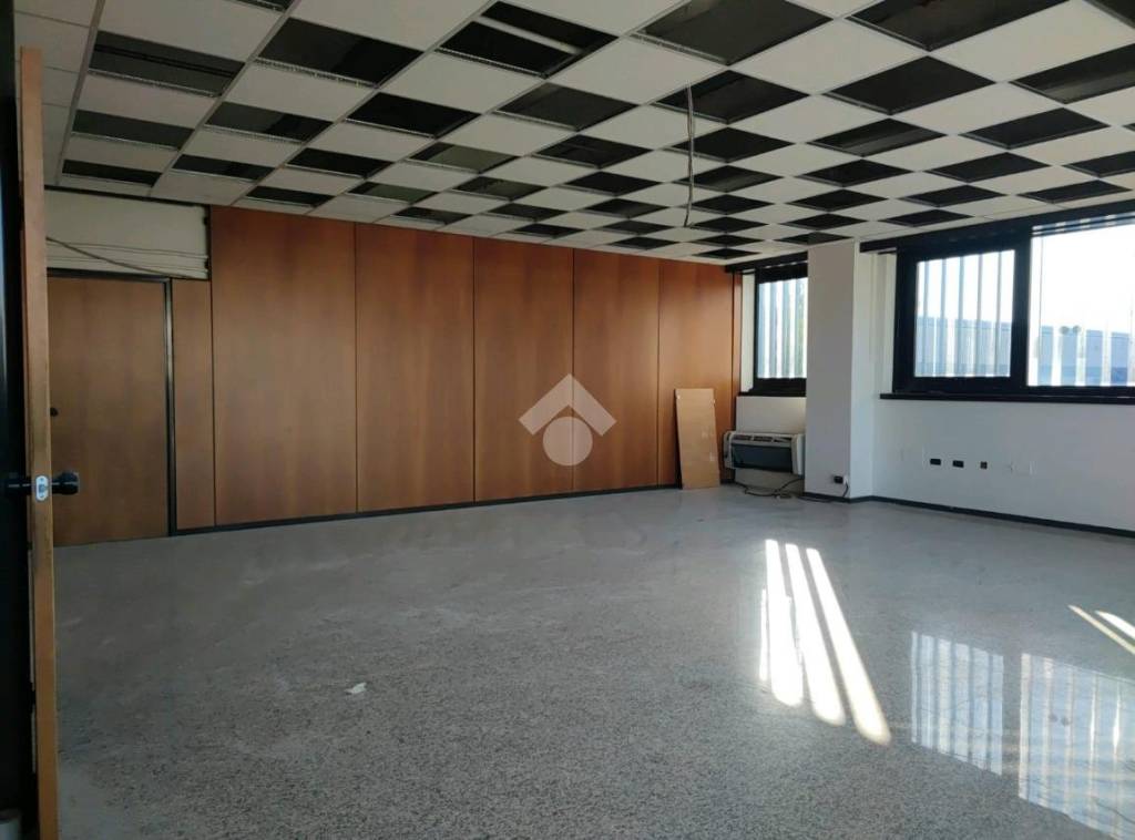 ufficio in affitto a Forlì in zona Selva
