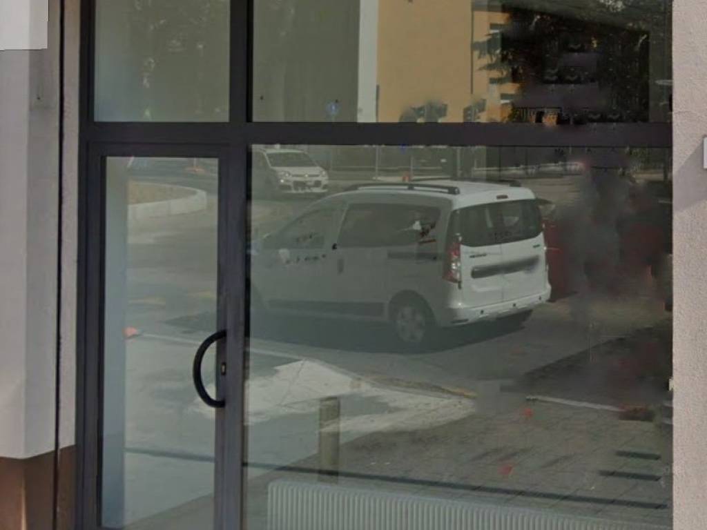 negozio in affitto a Forlì