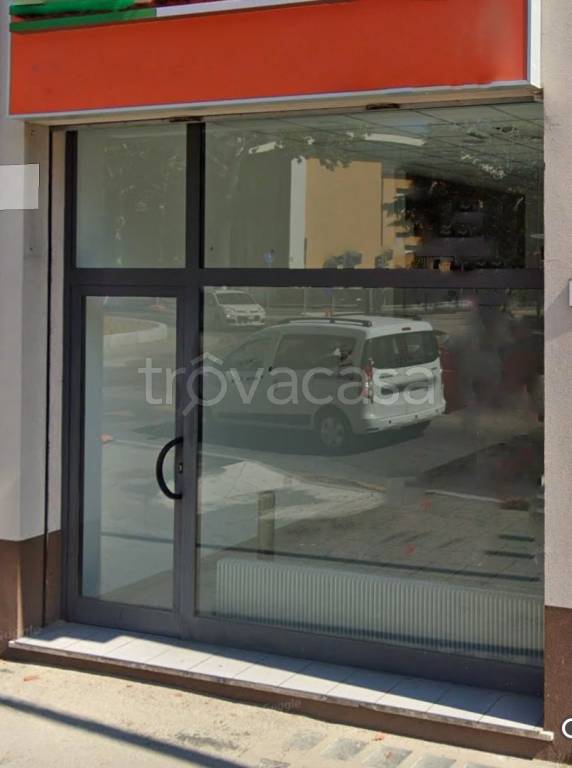 negozio in affitto a Forlì