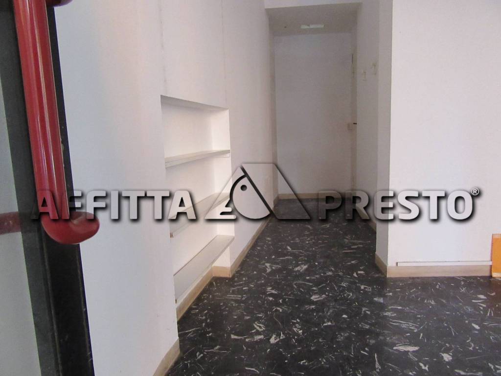 locale commerciale in affitto a Forlì in zona Centro Storico