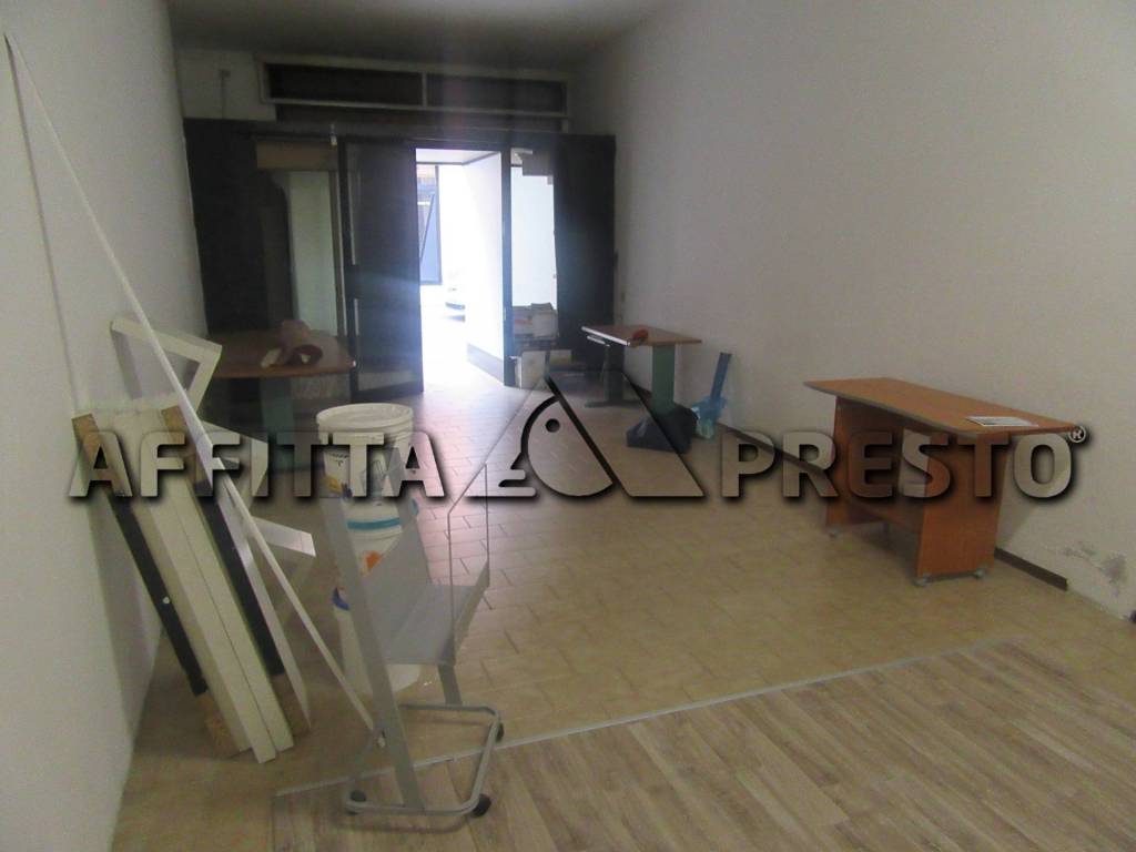negozio in affitto a Forlì in zona Centro Storico