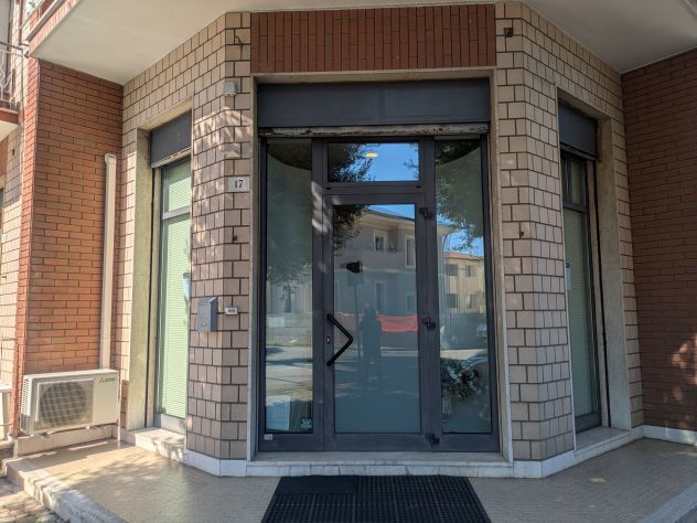 negozio in affitto a Forlì