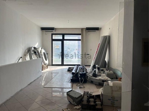 locale commerciale in affitto a Forlì in zona Romiti