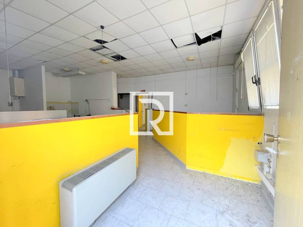 locale commerciale in affitto a Forlimpopoli