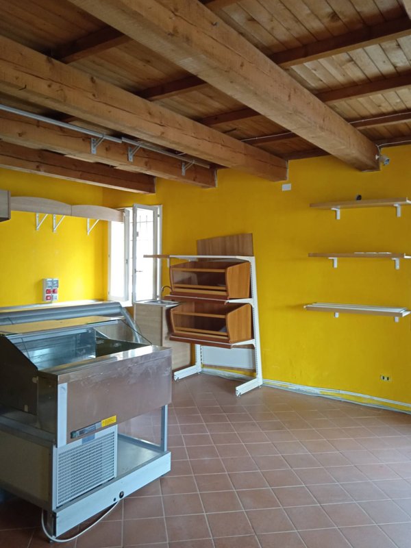 negozio in affitto a Gambettola