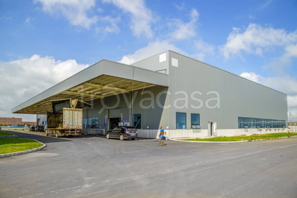 locale commerciale in affitto a Gambettola