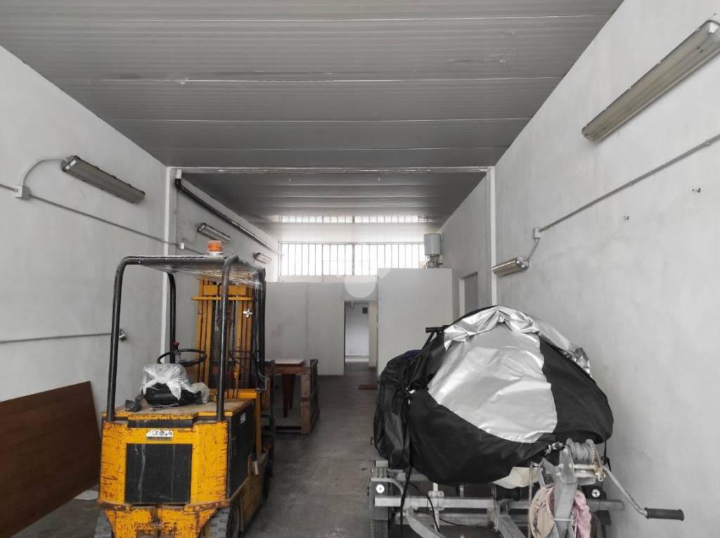 locale commerciale in affitto a Longiano in zona Crocetta