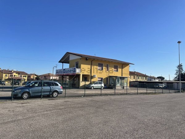 locale commerciale in affitto a Longiano